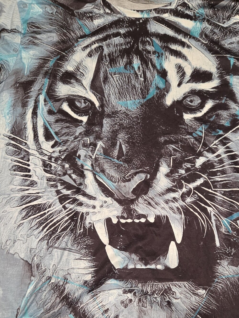 Men's Short Sleeve Tiger Graphic Tee in Black & Teal